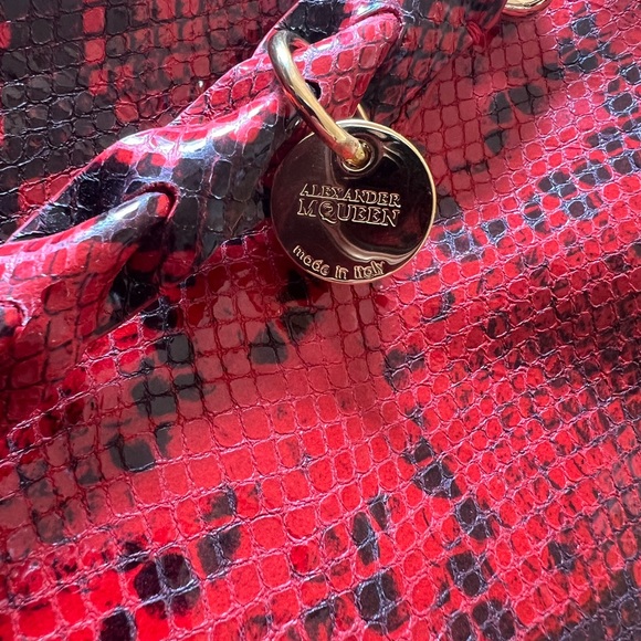 Alexander McQueen calf skin snake printed bag - Picture 3 of 10